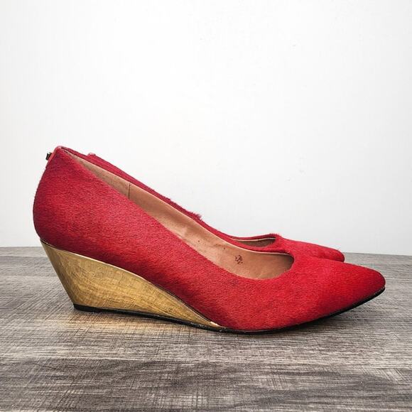 Deesigns by Dee Ocleppo Red Pony Hair Pointed Toe Wedge Heels Size 8.5 Classy - Picture 1 of 7
